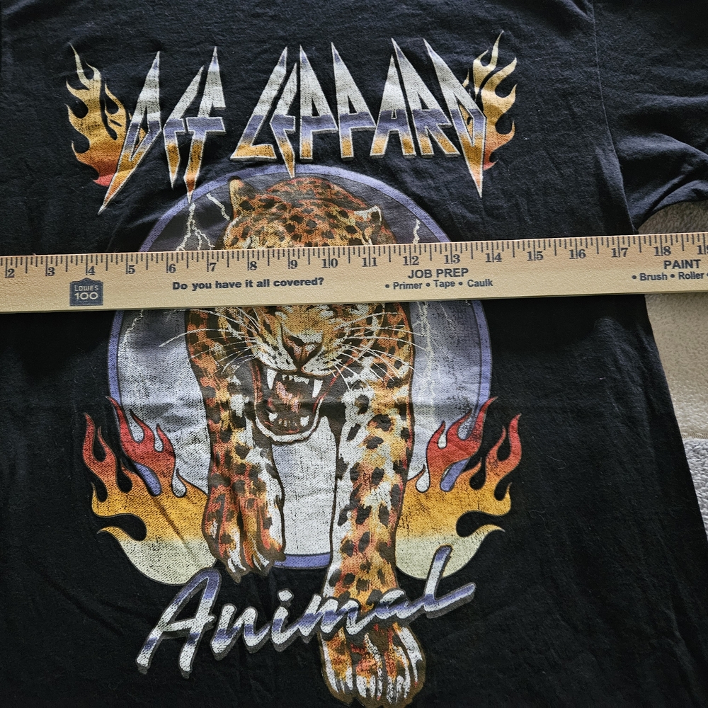 Def Leppard Black 'Animal' Graphic Short Sleeve Tee Size Medium - Picture 5 of 6